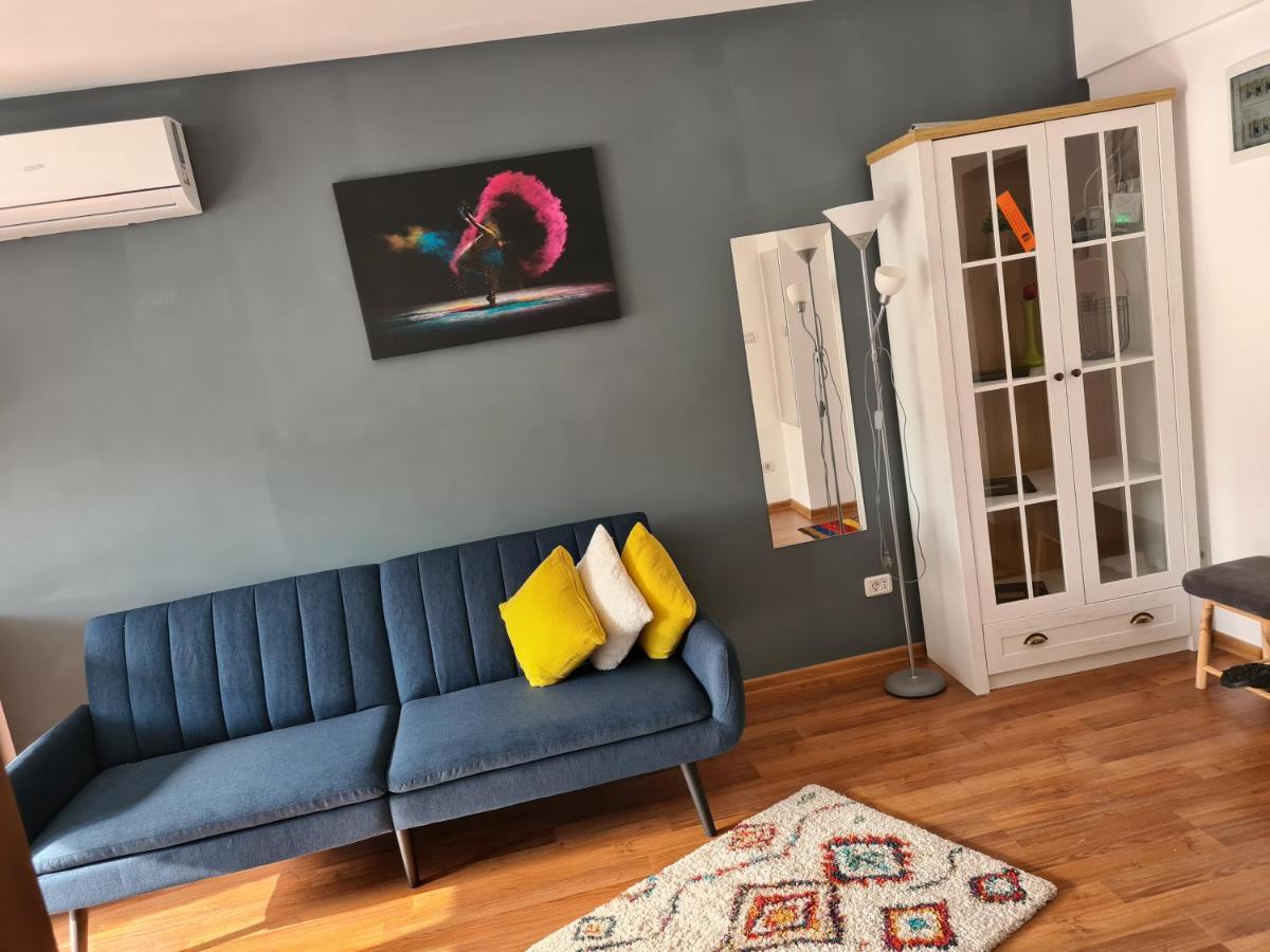 Mall Luxury Apartments Bacau Bagian luar foto