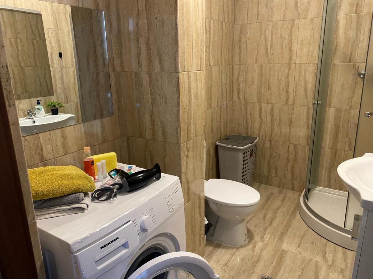 Mall Luxury Apartments Bacau Bagian luar foto