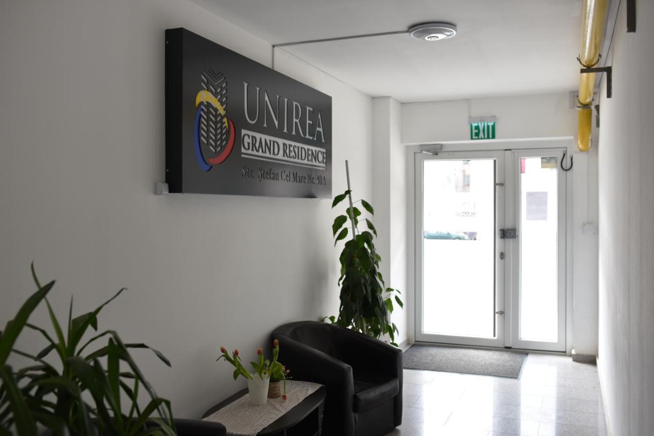 Mall Luxury Apartments Bacau Bagian luar foto