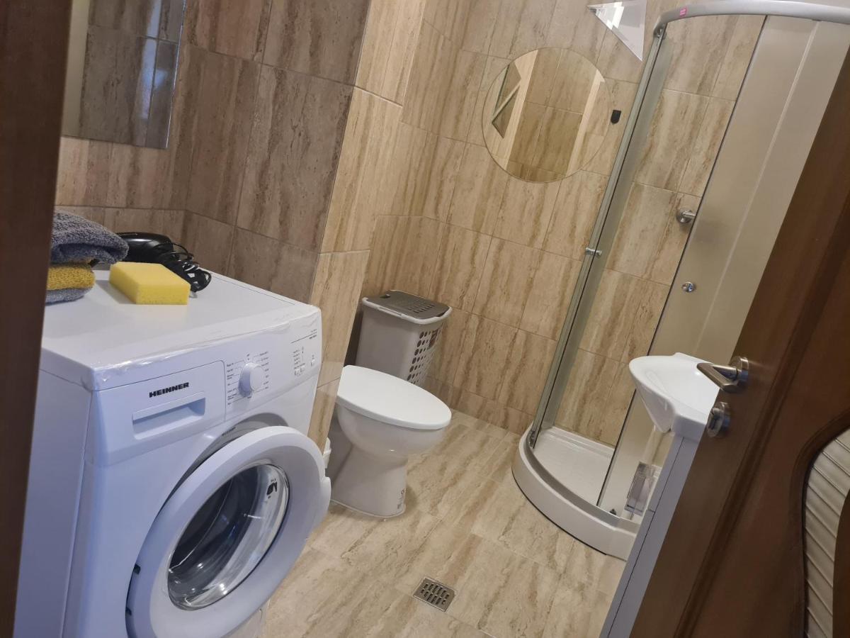 Mall Luxury Apartments Bacau Bagian luar foto