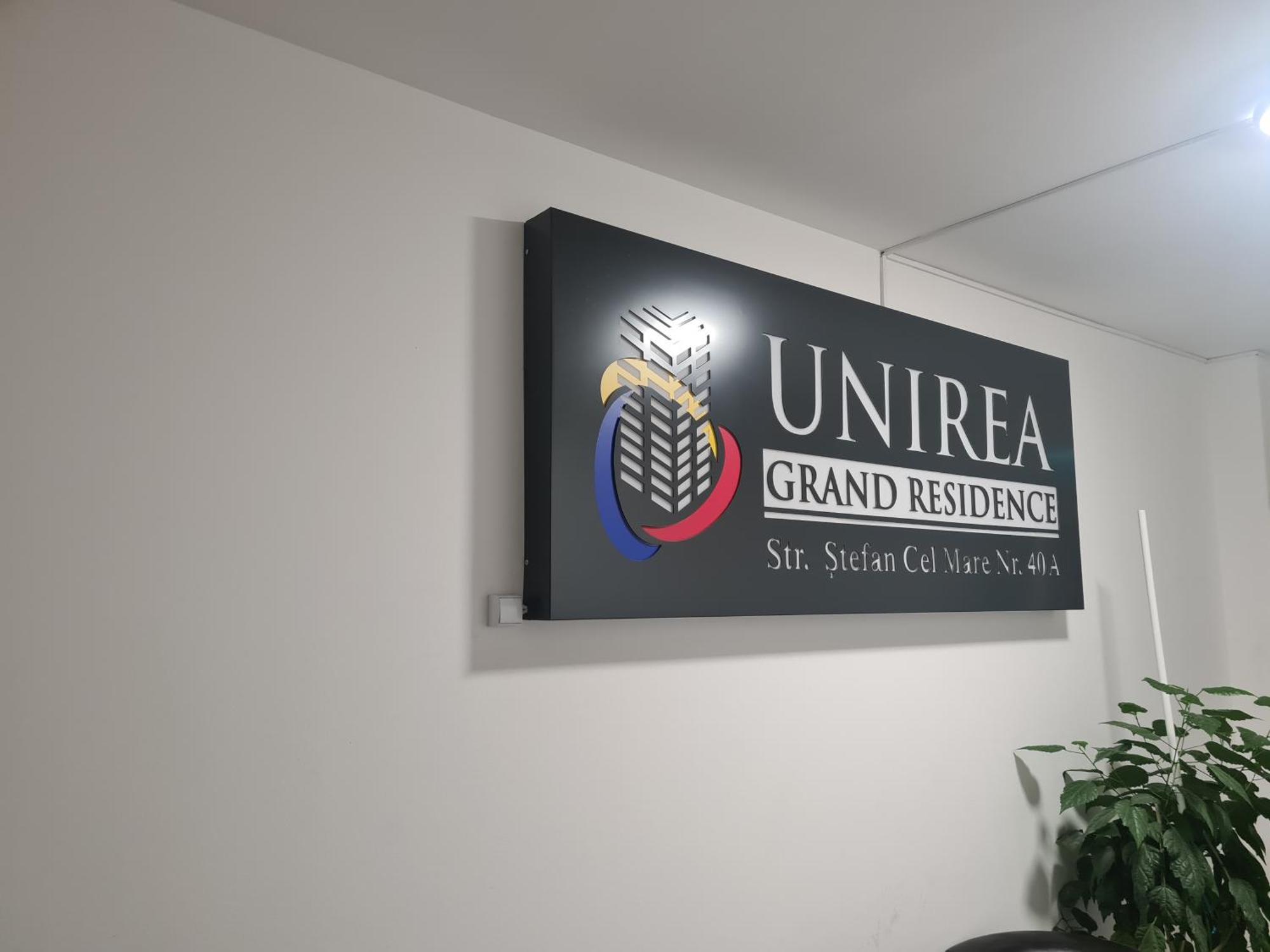 Mall Luxury Apartments Bacau Bagian luar foto