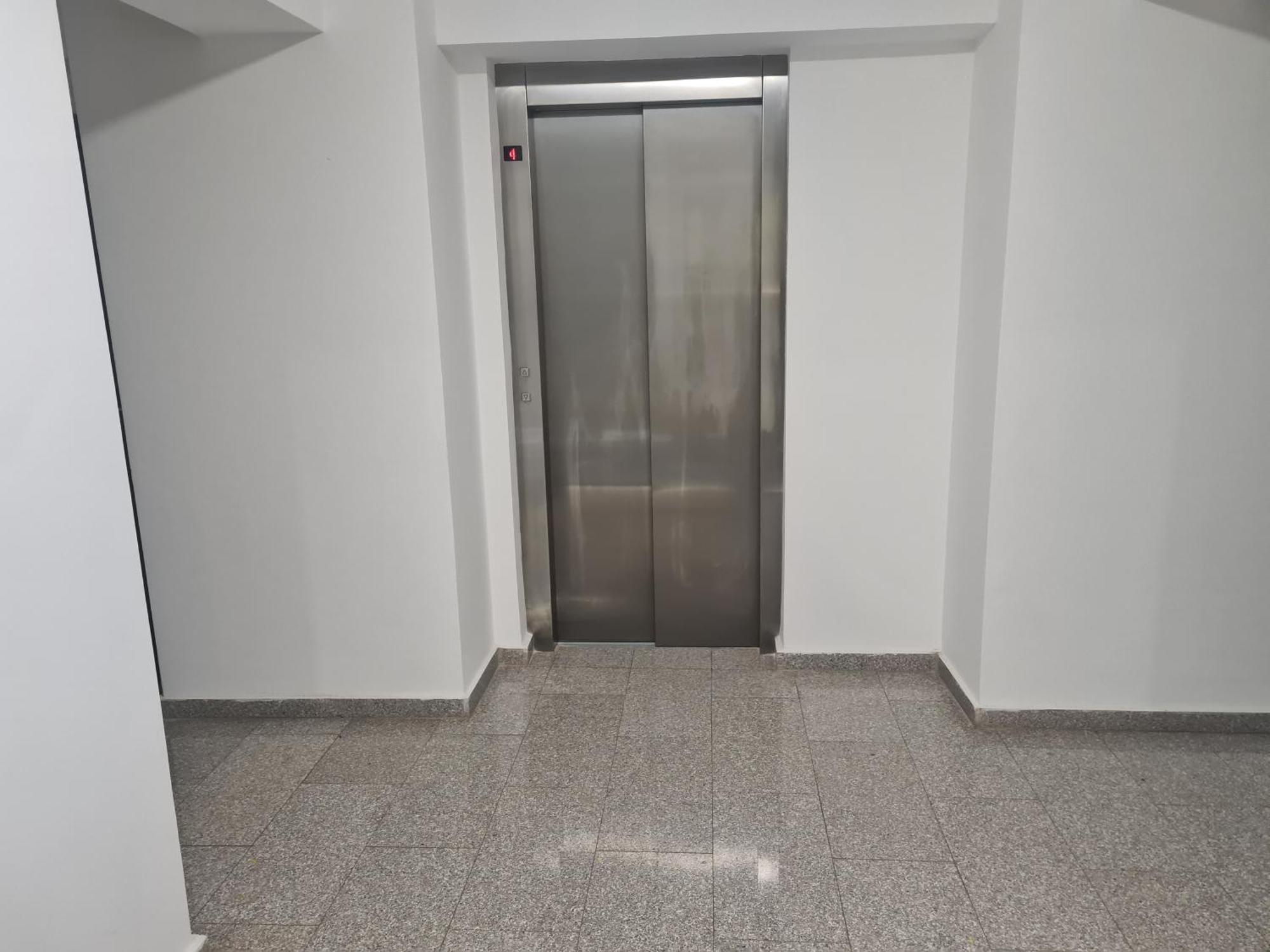 Mall Luxury Apartments Bacau Bagian luar foto