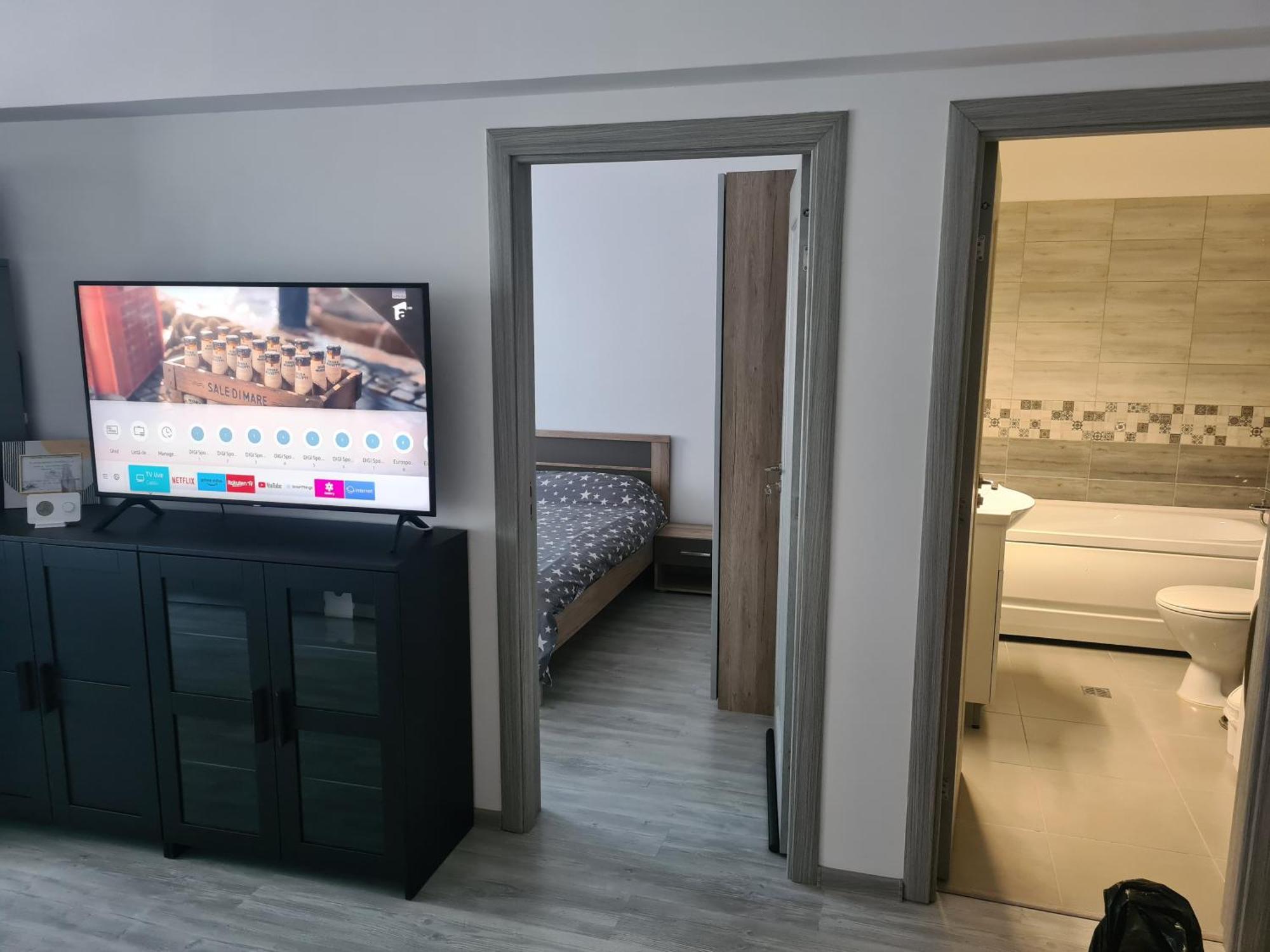 Mall Luxury Apartments Bacau Bagian luar foto