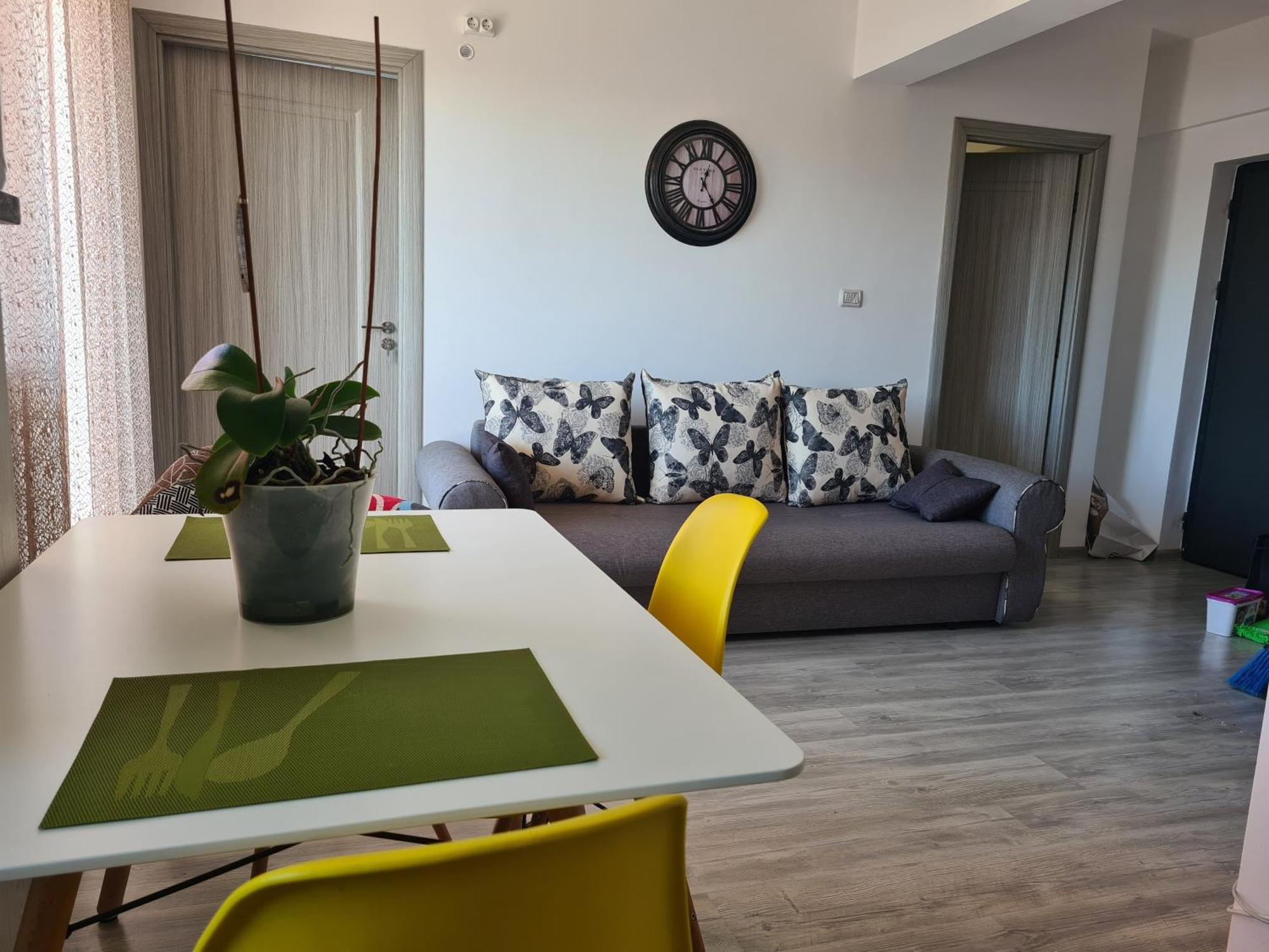 Mall Luxury Apartments Bacau Bagian luar foto